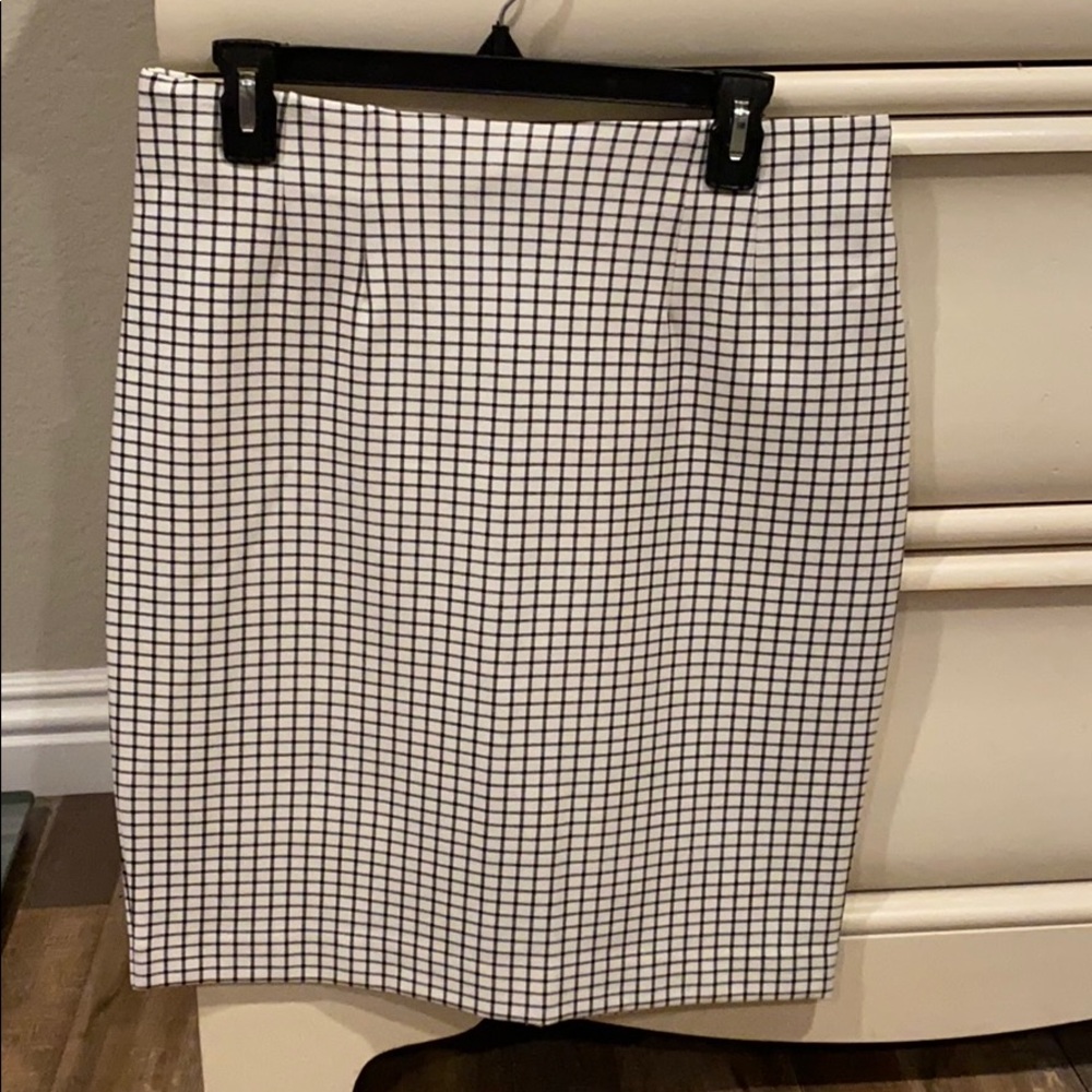 Pencil skirt, size medium.  NWT. Amanda + Chelsea